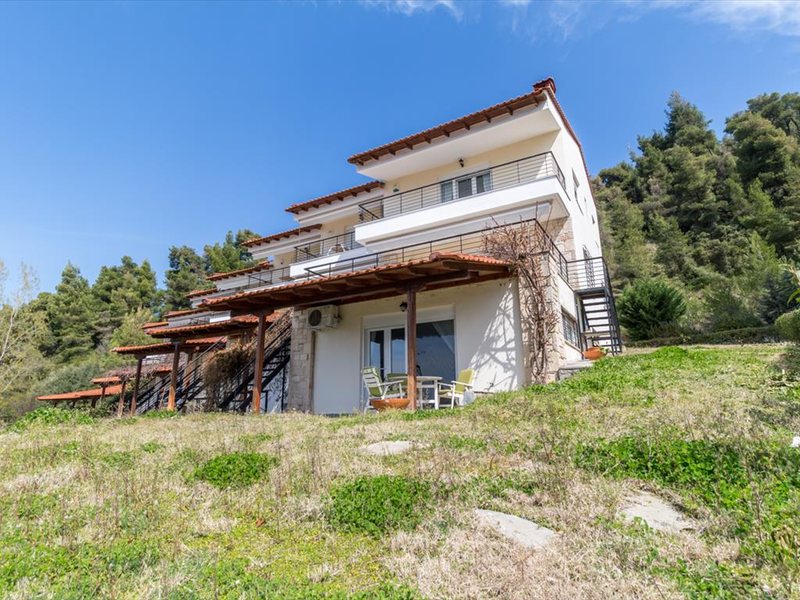 3 Bedroom Maisonette in Fourka RE0369 266148