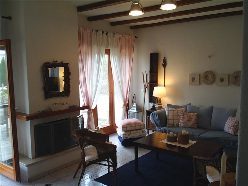 3 Bedroom Maisonette in Fourka RE0386 266153