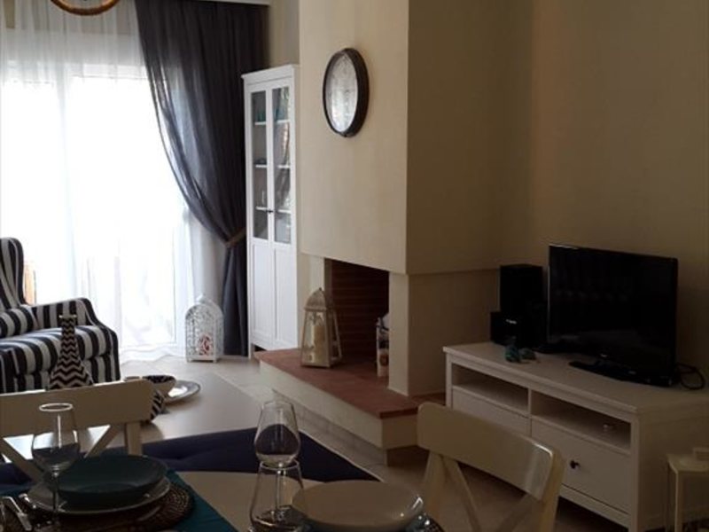 3 Bedroom Maisonette in Mola Kalyva RE0201 266372