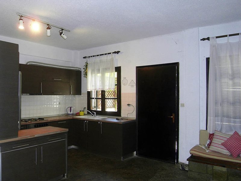 3 Bedroom Maisonette in Polichrono RE0536 266637