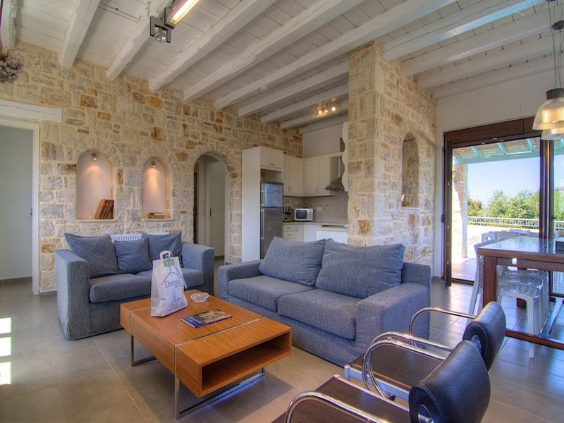 3 Bedroom Villa in Adele RE0256 266766