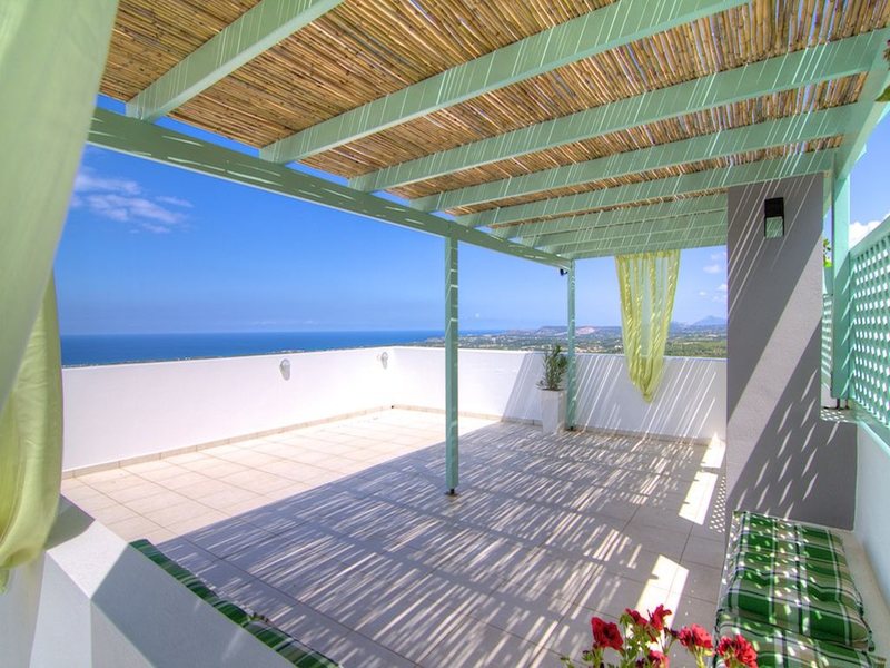 3 Bedroom Villa in Adele RE0256 266772