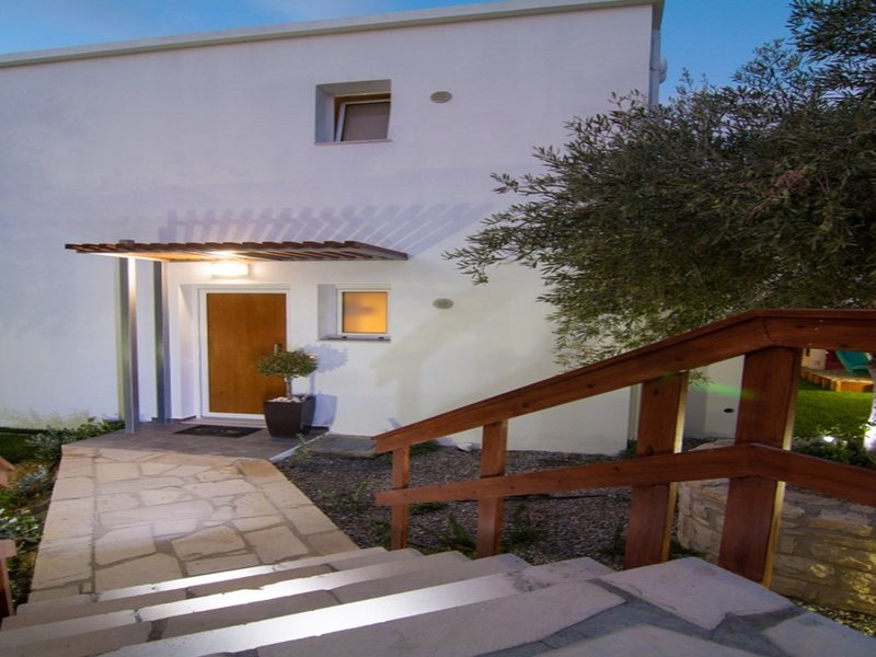 3 Bedroom Villa in Adele RE0465 266822