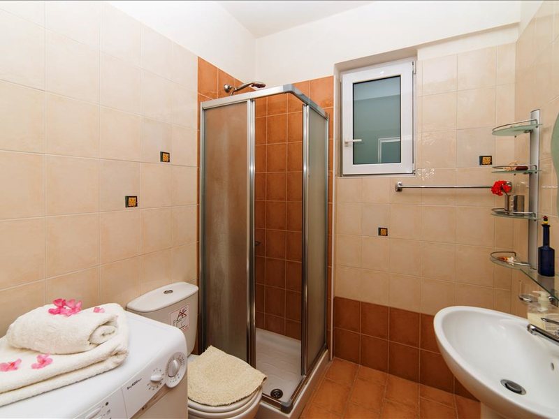 3 Bedroom Villa in Adele RE0770 266847