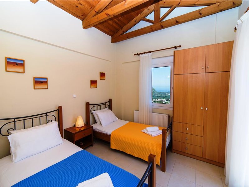 3 Bedroom Villa in Adele RE0770 266851