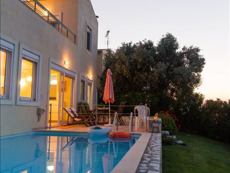 3 Bedroom Villa in Adele RE0770 266860