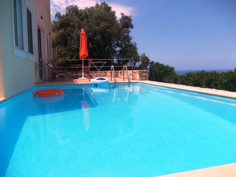 3 Bedroom Villa in Adele RE0770 266867