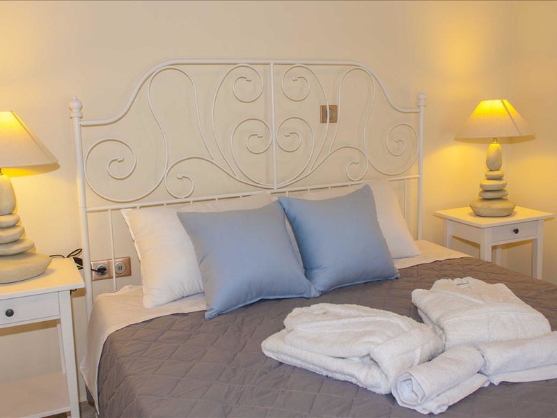 3 Bedroom Villa in Agios Georgios Crf RE0433  266870