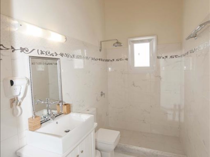 3 Bedroom Villa in Agios Georgios Crf RE0433  266883