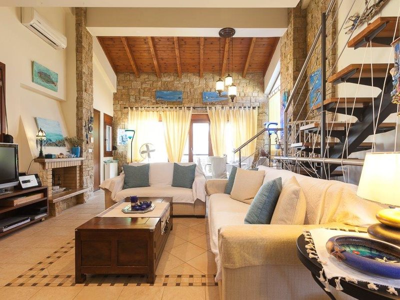 3 Bedroom Villa in Akti Sani RE0542 266950