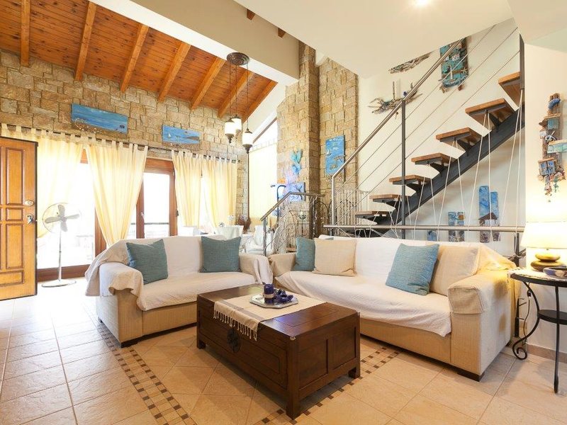 3 Bedroom Villa in Akti Sani RE0542 266952