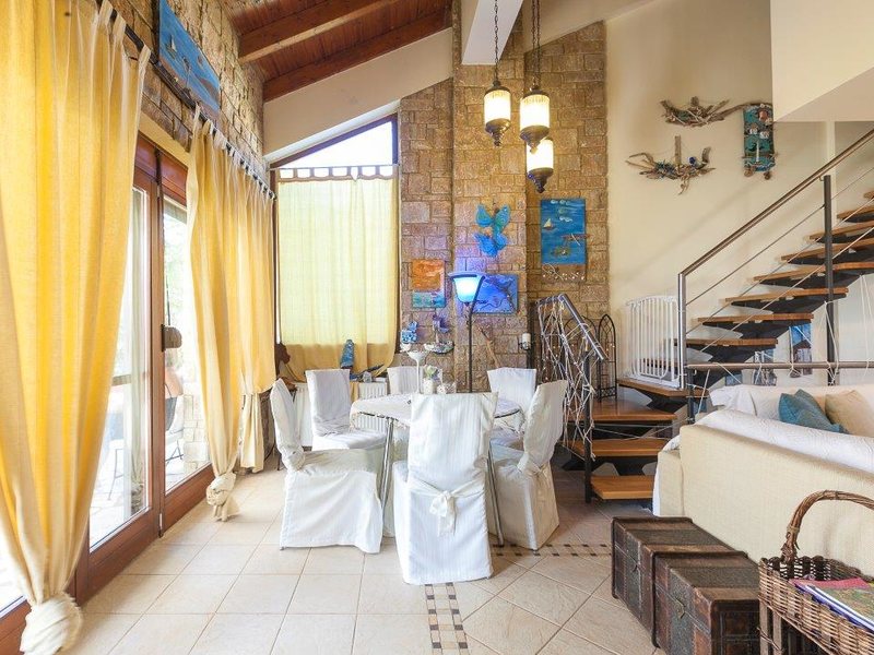 3 Bedroom Villa in Akti Sani RE0542 266955