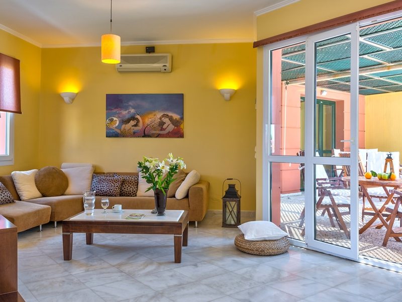 3 Bedroom Villa in Maleme RE0363 267028