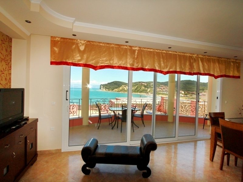 3 Bedroom Villa in Sidari RE0438 267157