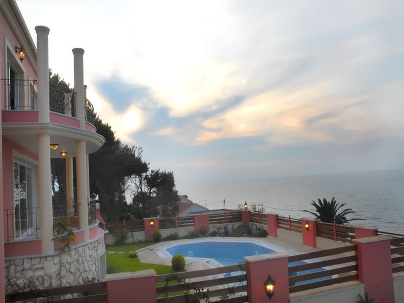 3 Bedroom Villa in Sidari RE0438 267175