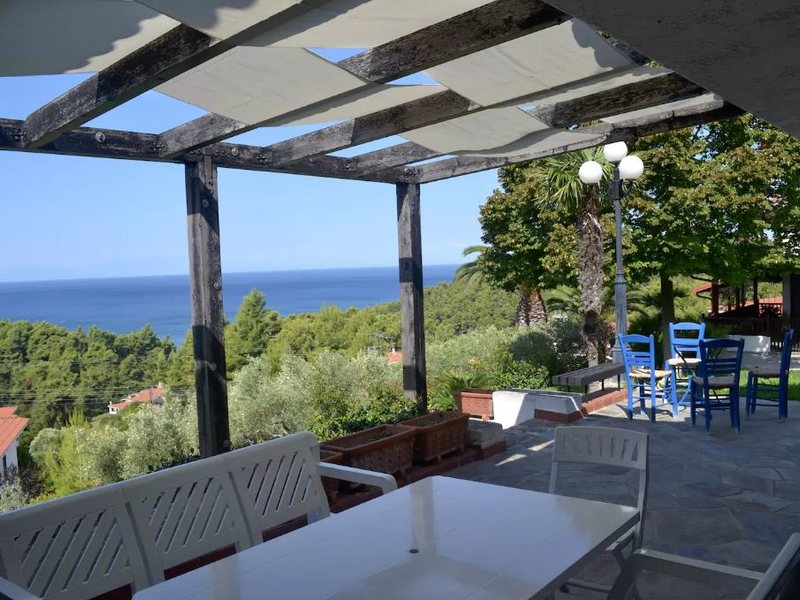 4 Bedroom Detached House in Elani RE0437 267268