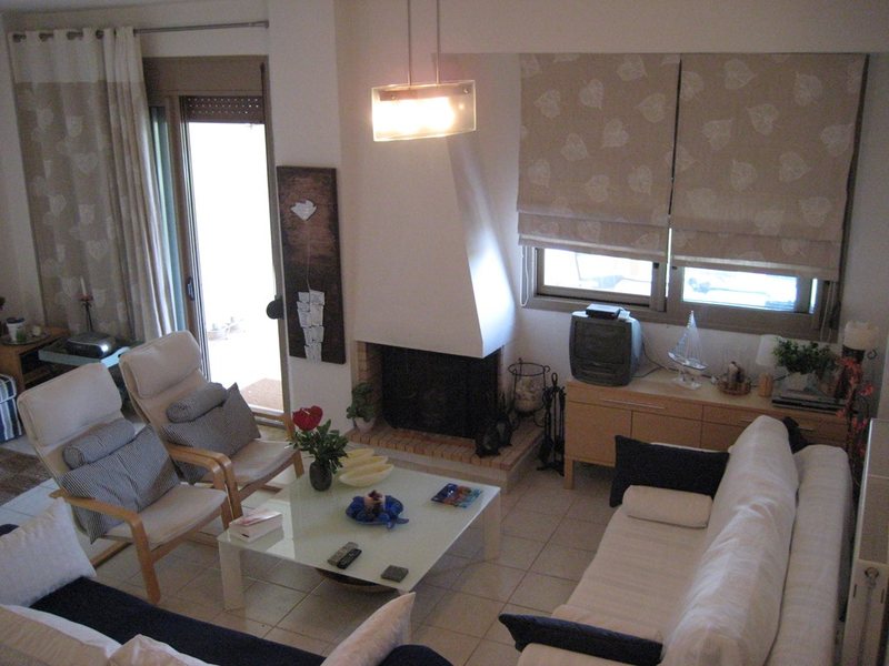 4 Bedroom Detached House in Fourka RE0657 267282