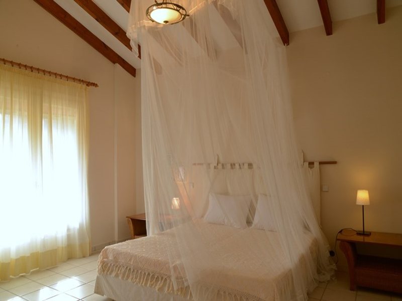 4 Bedroom Villa in Kastellanoi Mesis RE0110 267467