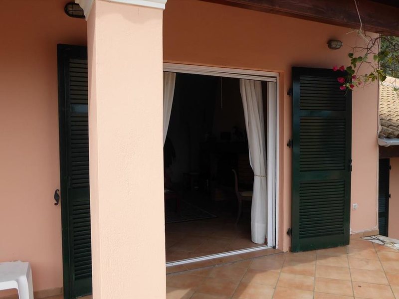 4 Bedroom Villa in Kato Korakiana RE0658 267474