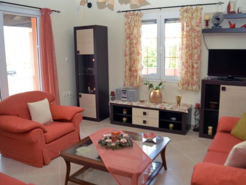 4 Bedroom Villa in Kontokali RE0425 267488