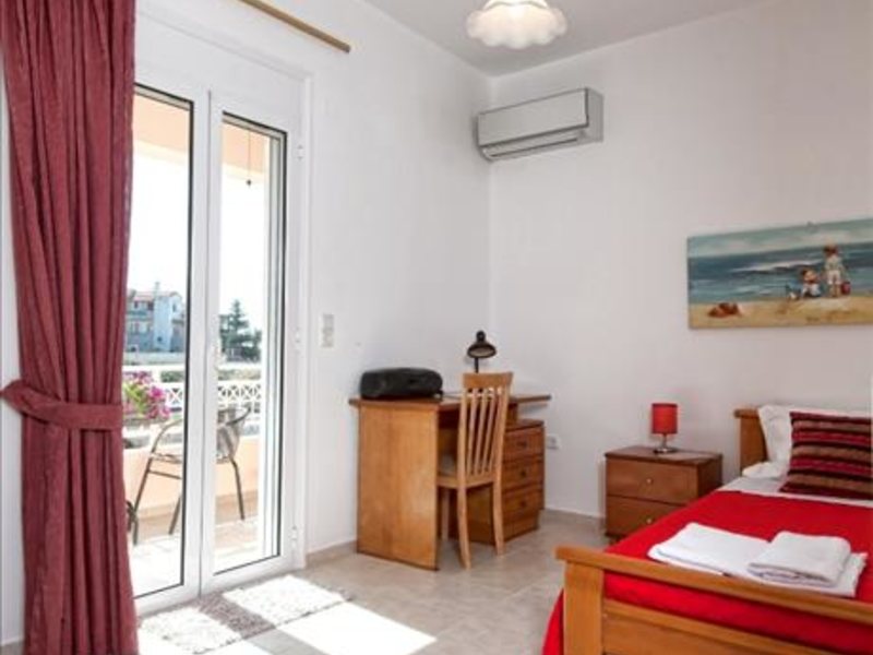 4 Bedroom Villa in Rethimno RE0290 267531