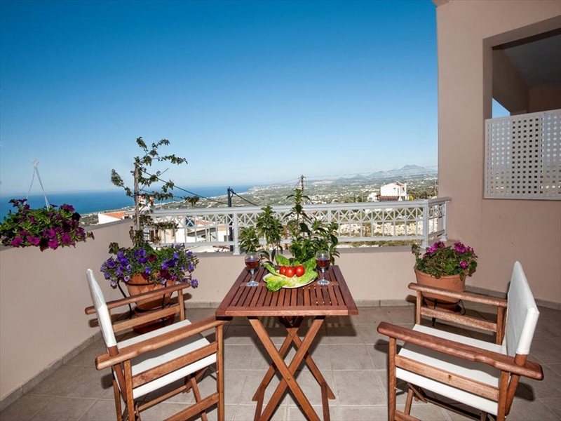 4 Bedroom Villa in Rethimno RE0290 267535