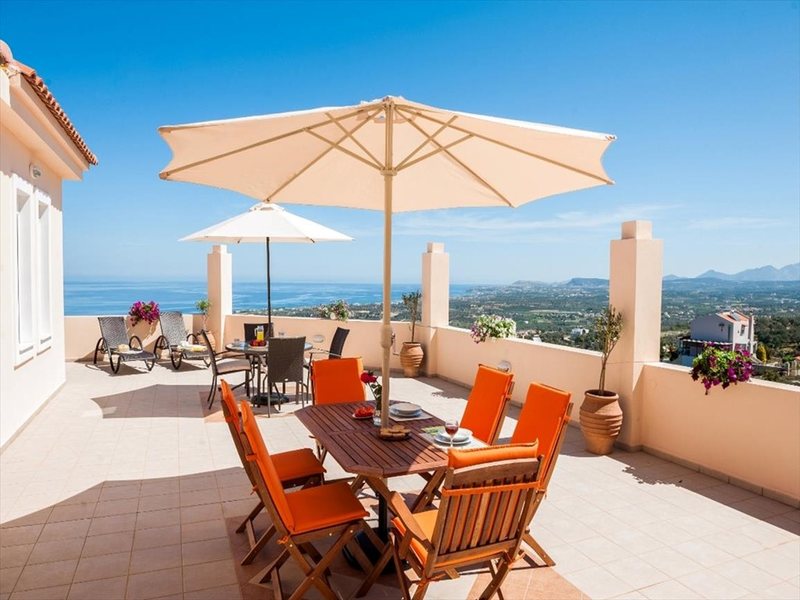 4 Bedroom Villa in Rethimno RE0290 267542