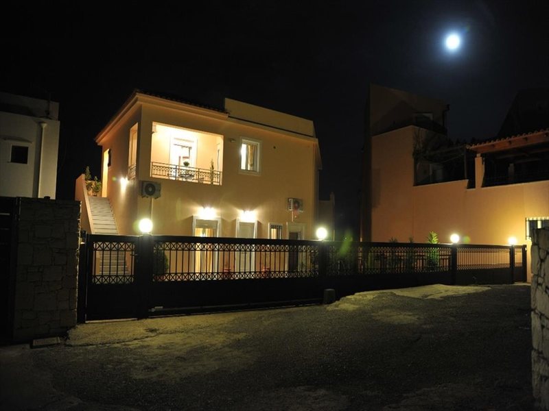 4 Bedroom Villa in Rethimno RE0290 267545