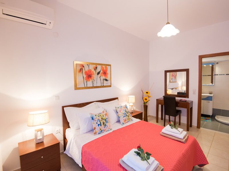 4 Bedroom Villa in Rethimno RE0761 267555