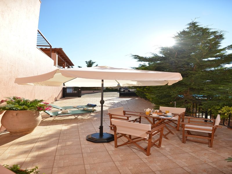 4 Bedroom Villa in Rethimno RE0761 267563