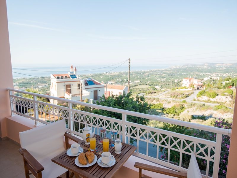 4 Bedroom Villa in Rethimno RE0761 267567