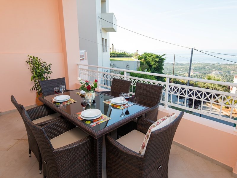 4 Bedroom Villa in Rethimno RE0761 267569