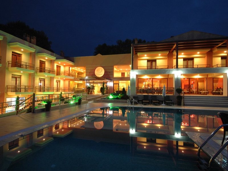 4 Epoxes Hotel Spa 256200