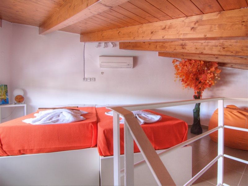 5 Bedroom Villa in Adele RE0459 Rent-Villa 256211