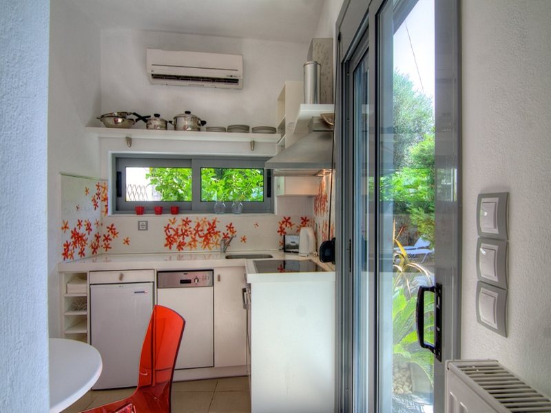 5 Bedroom Villa in Adele RE0459 Rent-Villa 256223