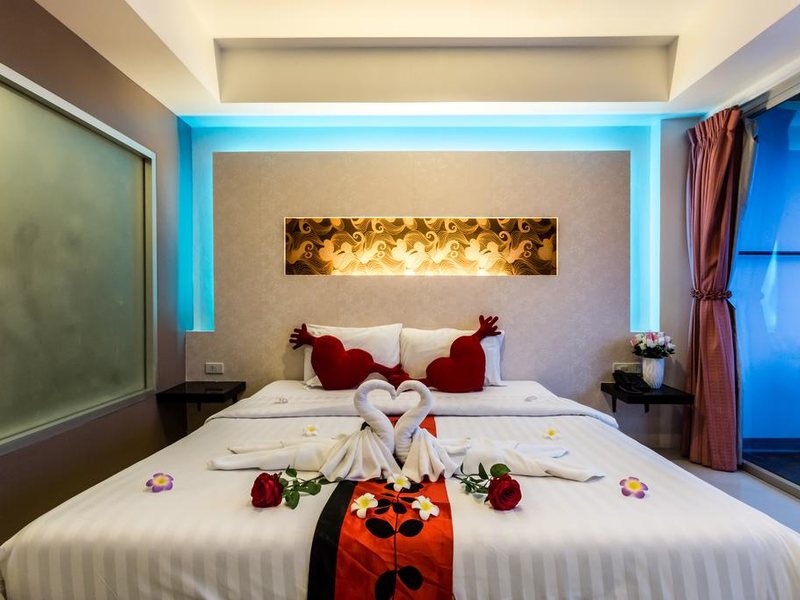 7Q Patong Beach Hotel  267961