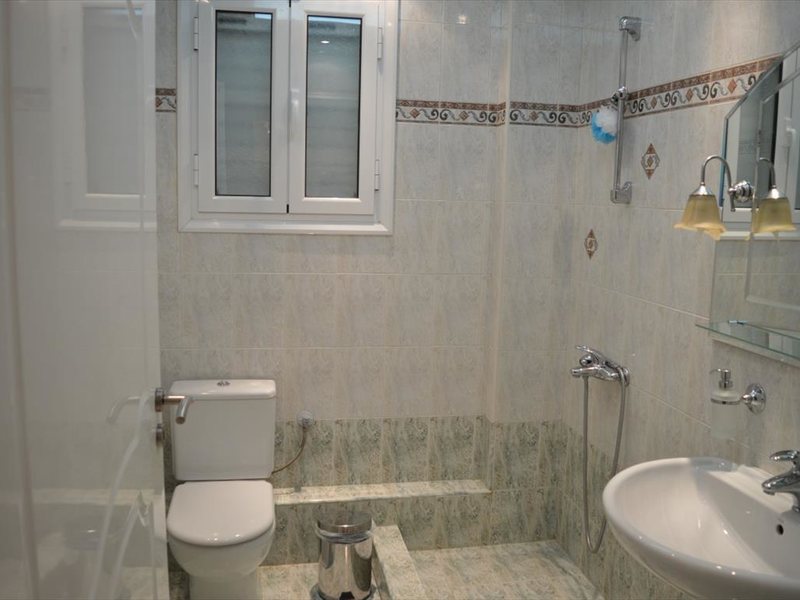 8 bedroom Villa in Anavyssos RE0843 Rent-Villa 256240