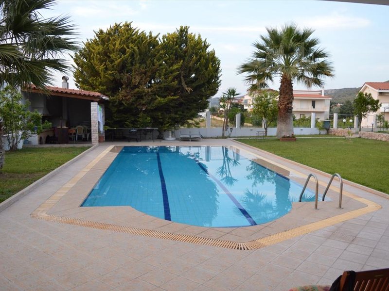 8 bedroom Villa in Anavyssos RE0843 Rent-Villa 256252