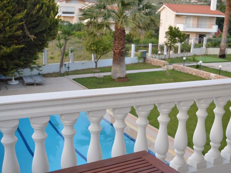 8 bedroom Villa in Anavyssos RE0843 Rent-Villa 256256