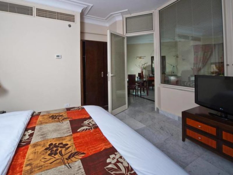 AMC Royal Hotel 121597