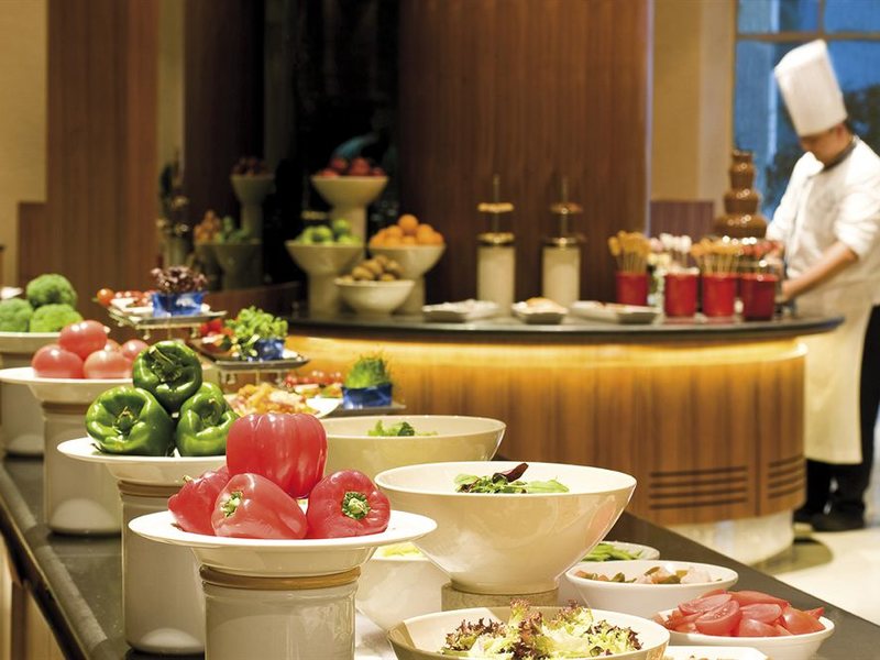 AVANI Deira Dubai Hotel (ех 48430