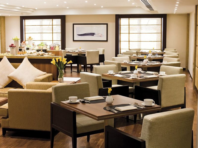 AVANI Deira Dubai Hotel (ех 48437