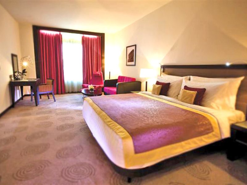 AVANI Deira Dubai Hotel (ех 48440