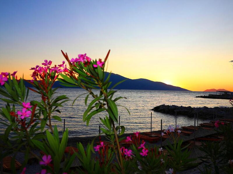 A and G Hotel 326703