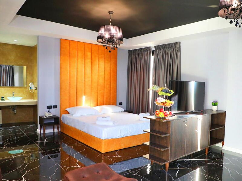 A and G Hotel 326706