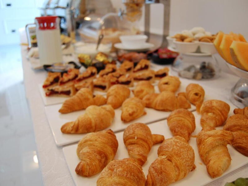 A and G Hotel 326710