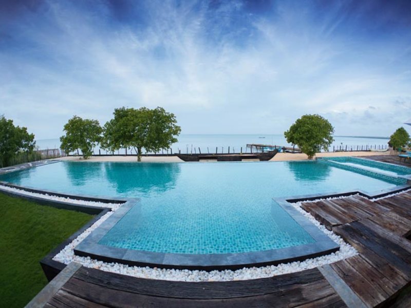 Aarya Lagoon Resort 109281