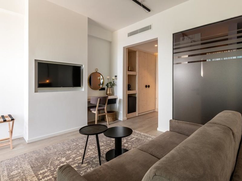 Abacus Suites  272455