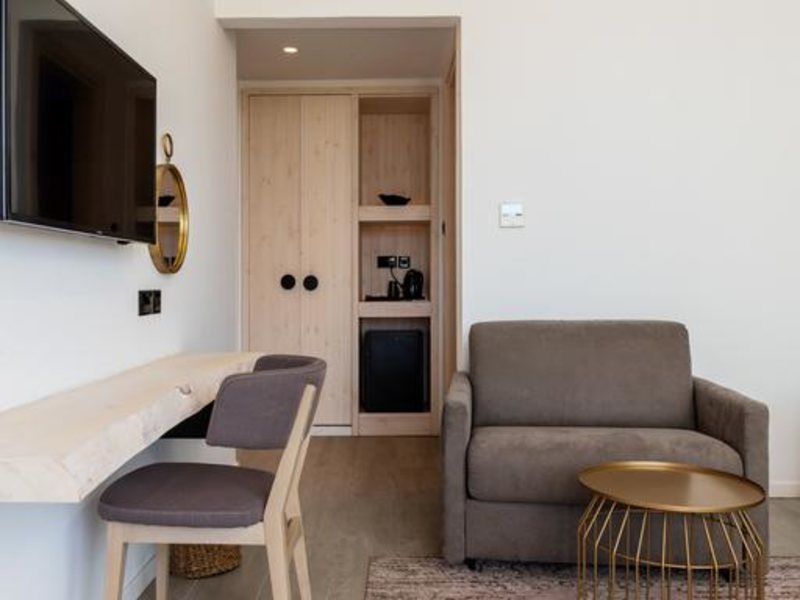 Abacus Suites  272456