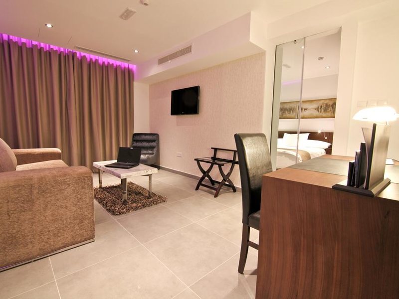 Achilleos City Hotel 162016